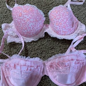 Brand new Victoria secret bras!!!